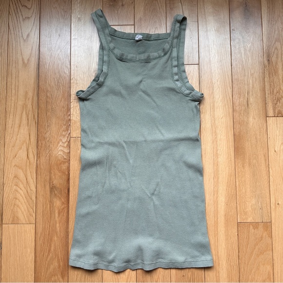 Rawson Studio The Verona Tank in Vintage Olive Green - Picture 4 of 7